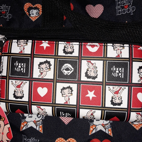 Sold - Picture 4 of 5